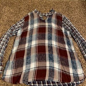 Adorable key hole top